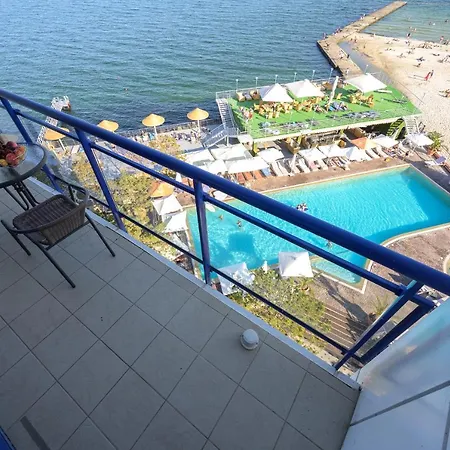 Apartment Sea